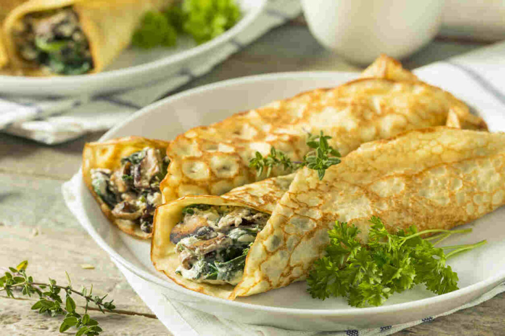 crepes farcite e chiuse su piatto