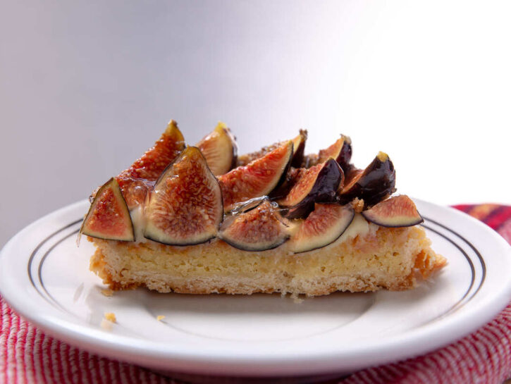 Crostata di fichi e vaniglia: ricetta facile e golosa