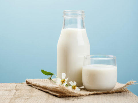 Tutti i buoni motivi per bere latte e come scegliere il tipo di latte più adatto a te
