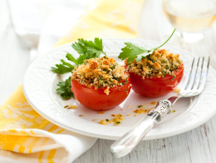 Pomodori ripieni alla calabrese: il piatto estivo che conquista