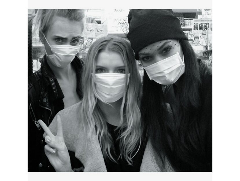 Le 3 modelle mascherate: Cara Delenvigne, Lily Donaldson e Joan Smalls