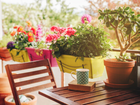 Le ispirazioni per trasformare il giardino o il balcone in un’oasi di relax
