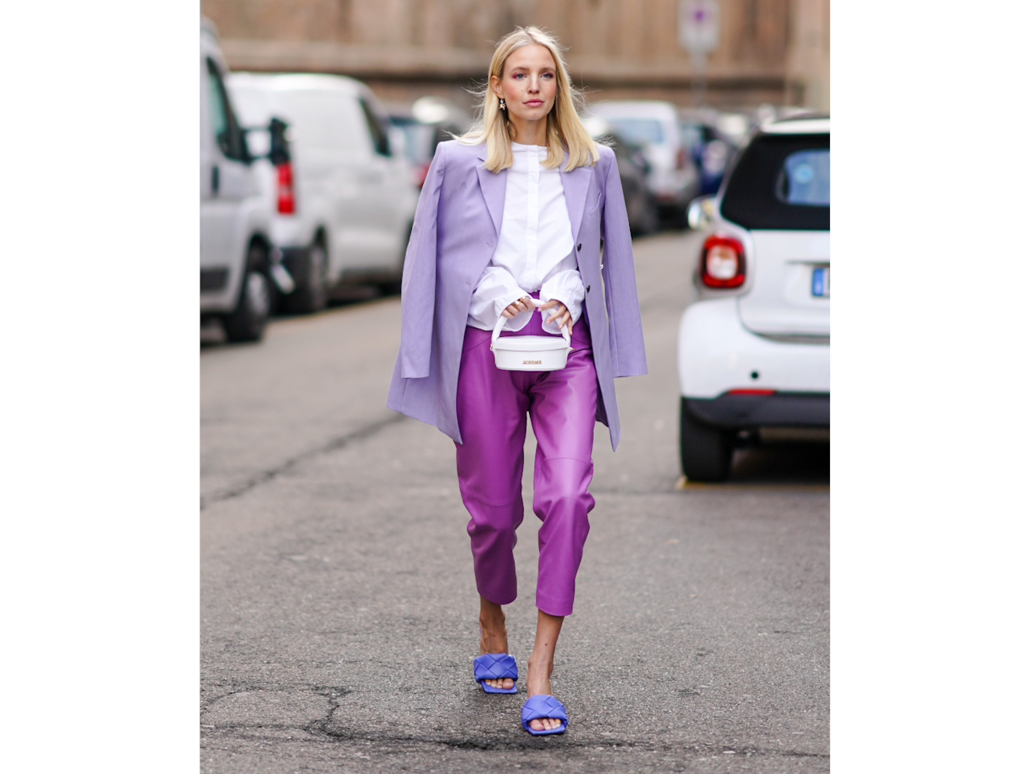 Come vestirsi quando piove in estate: 5 tendenze 2020 - Donna Moderna