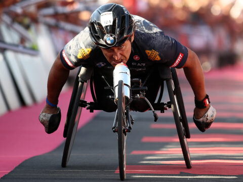 Alex Zanardi: la lunga strada verso la speranza