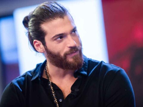 Can Yaman, il divo turco che fa impazzire le italiane