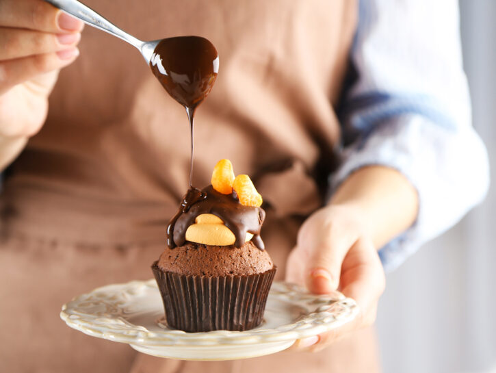 Cucinare dolci (per gli altri) fa bene alla salute. Lo dice la scienza!