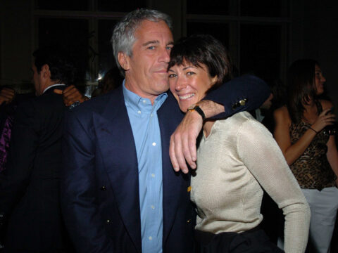 Chi è Ghislaine Maxwell, l’ex compagna di Jeffrey Epstein che è stata arrestata