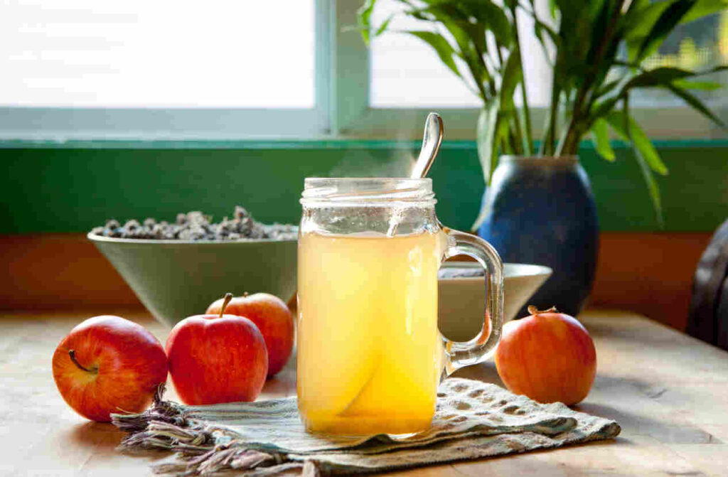 infuso bevenda calda con mele