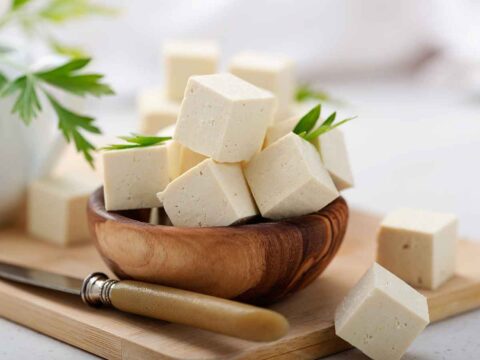 Il tofu: le proprietà e il suo impiego in cucina