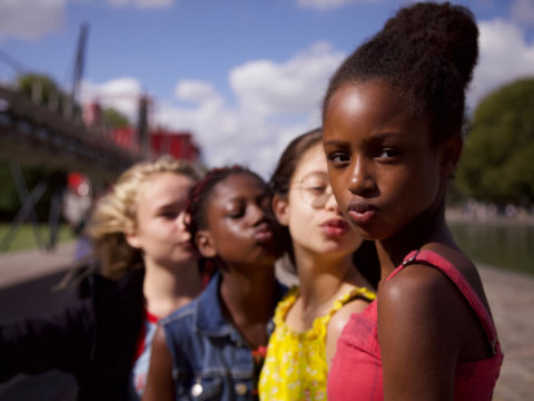 Perché Cuties su Netflix fa discutere (ma andrebbe visto lo stesso)