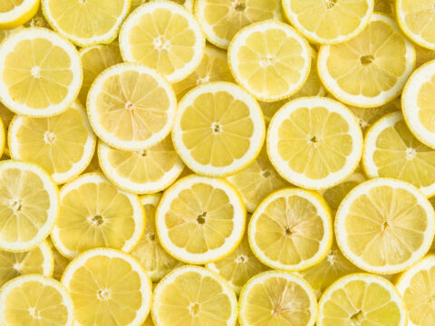 Le mille virtù del limone: ecco perché fa bene e tutti i modi di usarlo