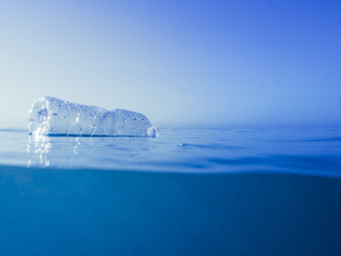 5 oggetti realizzati con la plastica dai mari e dagli oceani