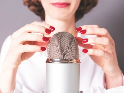 Cosa è l'ASMR e perché devi provarlo se non riesci a dormire