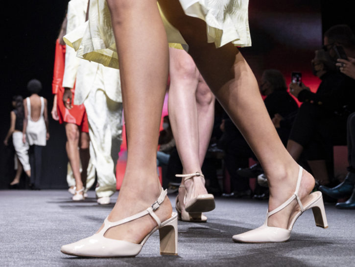 Scarpe primavera estate 2021: 10 it-shoes dalle sfilate