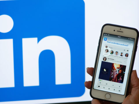 Come funzionano le Storie di Linkedin