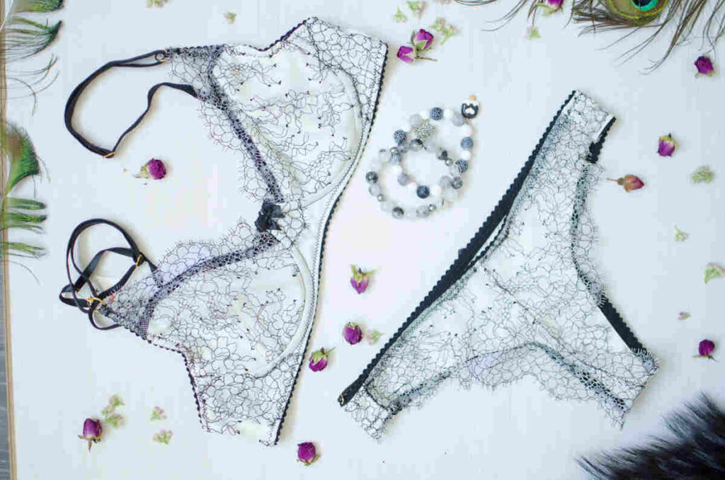 Biancheria intima in pizzo di moda