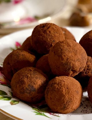 Castagne: proprietà e usi in cucina (con ricetta dei tartufini di castagne!)