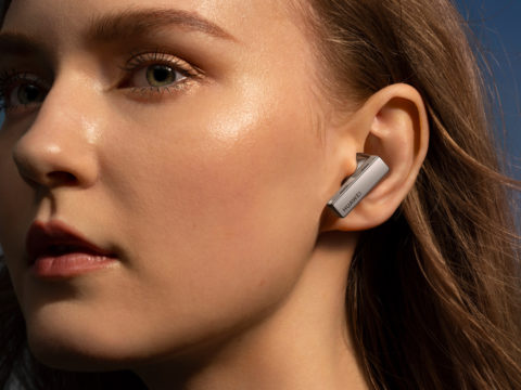 Le più belle novità tech (perfette per pensare già ai regali di Natale)