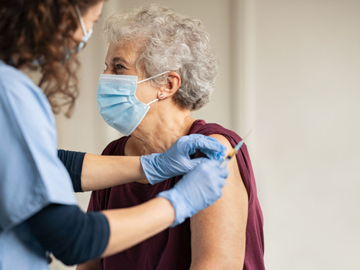 Covid e vaccino: cosa c’è da sapere sulle allergie