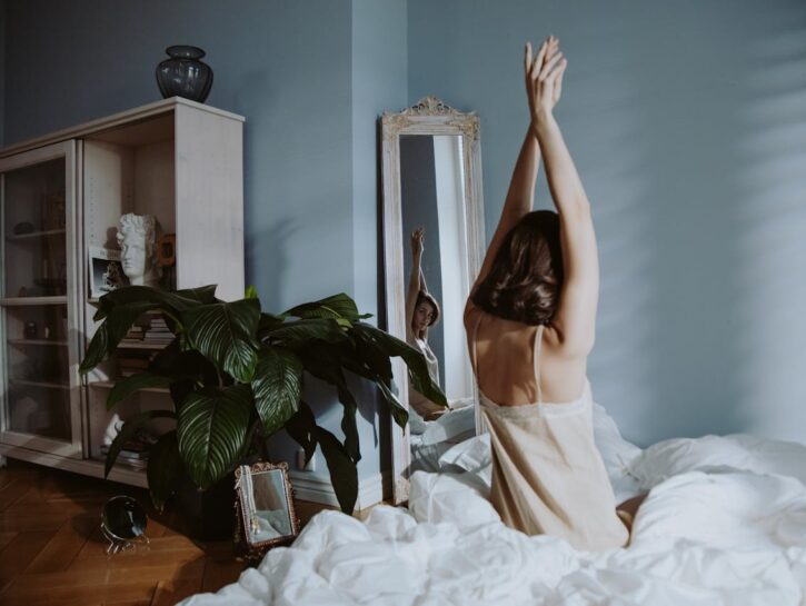 Seduta tutto il giorno? Riscopri il benessere con questi esercizi di stretching