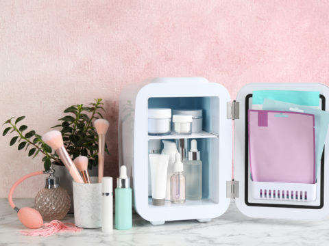 Mini frigo per cosmetici? Ecco perché serve