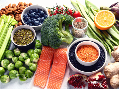 Cibo e consapevolezza: ecco 4 alimenti perfetti per una dieta sostenibile