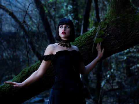 Hot Goth, storia e regole di uno dei fashion trend che spopolerà nel 2021