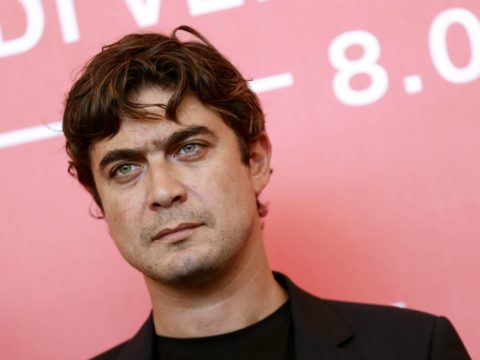 L'Ultimo Paradiso: di cosa parla il film con Riccardo Scamarcio in arrivo su Netflix