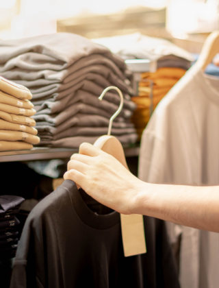 È puro cotone oppure no? I trucchi per capire cosa stiamo per indossare