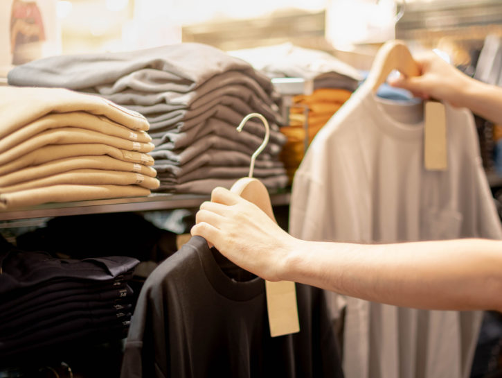 È puro cotone oppure no? I trucchi per capire cosa stiamo per indossare