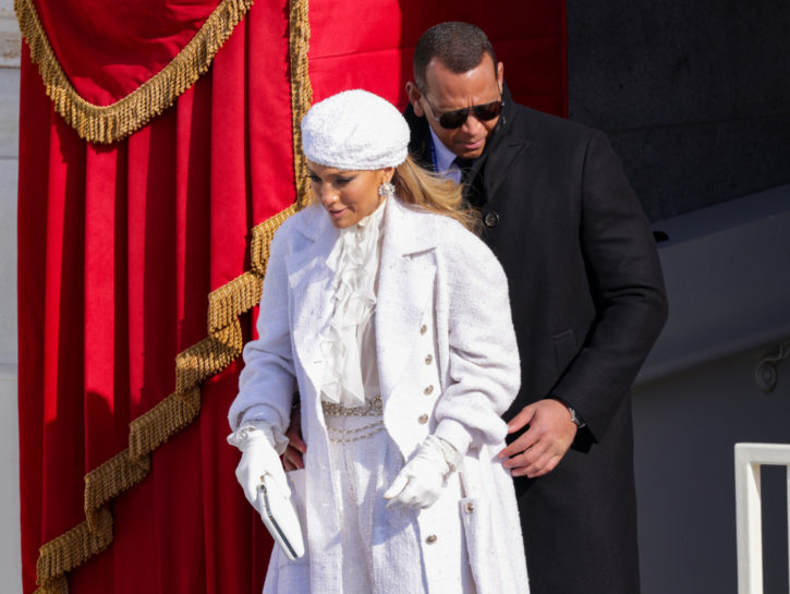 Inauguration Day. Da J. Lo a Kamala Harris: ecco tutti i look sfoggiati all'insediamento di Biden