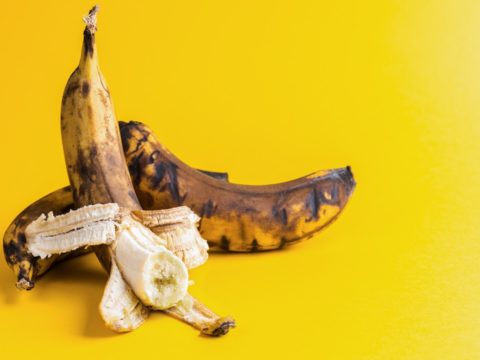 Frutta e verdura troppo matura? I trucchi per gustarla ed evitare gli sprechi di cibo