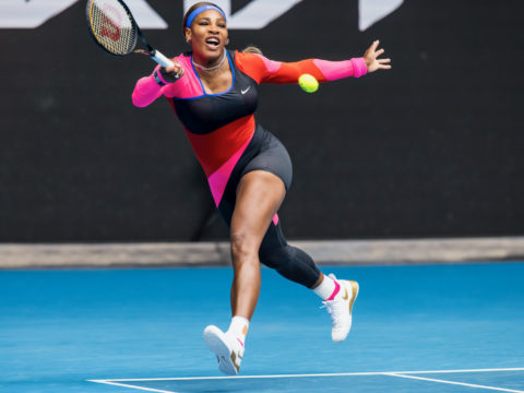 Serena Williams omaggia Florence Griffith (e vince)
