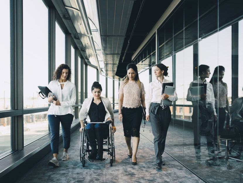 Ufficio donne disabile carrozzina