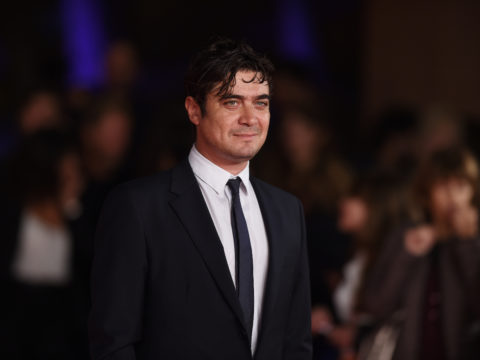 Riccardo Scamarcio è il contadino sognatore ne L'ultimo paradiso