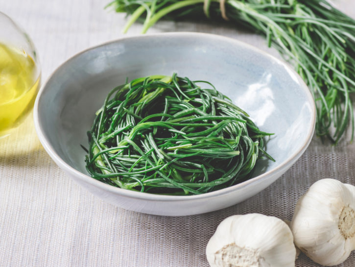 Come si cucinano gli agretti in padella