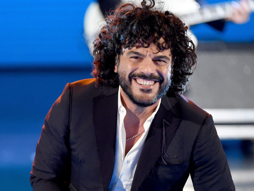 Francesco Renga sorride