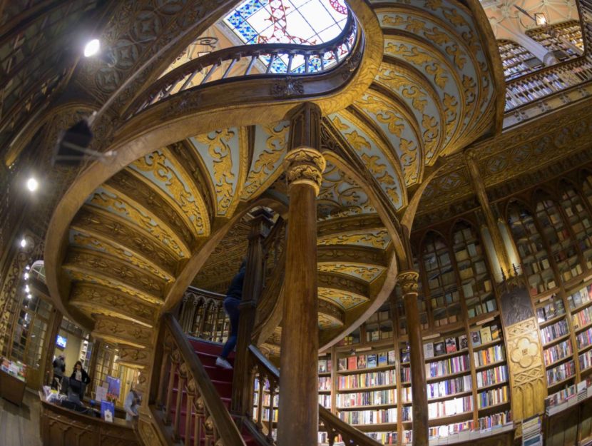 La libreria Lello & Irmão dove hanno girato alcune scene di Harry Potter