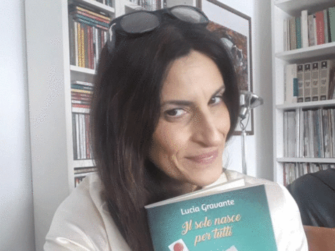 Il Sole nasce per tutti, il nuovo romanzo autobiografico di Lucia Gravante