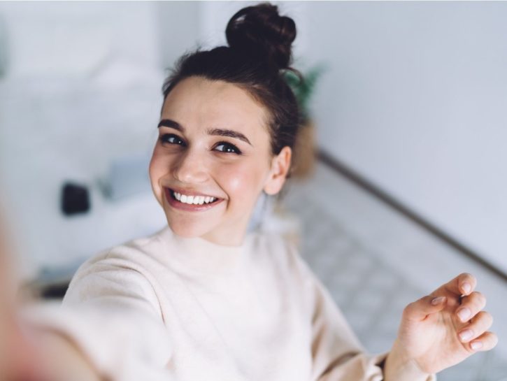 5 consigli per avere un sorriso perfetto e meravigliosamente fotogenico