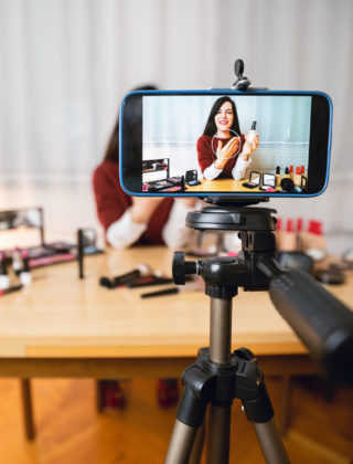 Non ascoltate le influencer sui social. Ascoltate l'Estetista Cinica