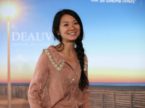 Chloé Zhao: la regista di Nomadland vince il Golden Globe