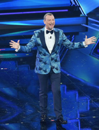 Sanremo 2021: i voti a canzoni e look della quarta serata