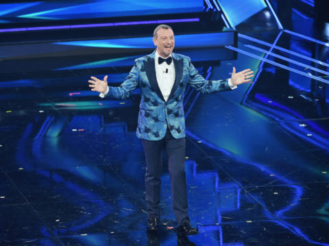Sanremo 2021: i voti a canzoni e look della quarta serata