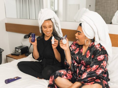 Come applicare la maschera per capelli