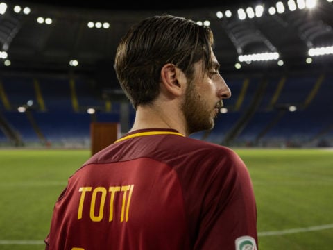 In tv la storia di Totti, tra amore e pallone