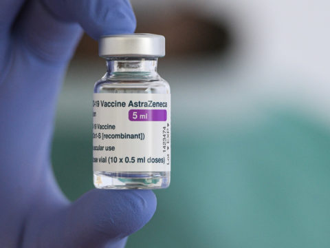 AstraZeneca, cosa c’è da sapere sul ritiro dei vaccini