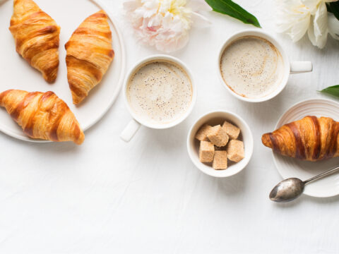 La ricetta dei cornetti (o croissant) fatti in casa, semplici e veloci