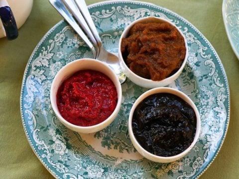 Dolci senza zucchero aggiunto? Sì grazie! La ricetta delle girelle con marmellata cruda espressa