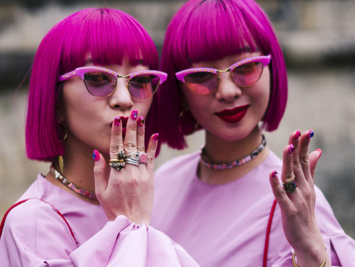 E-girl. Vis-à-vis con la subcultura giovanile che spopola nella Z-Generation. Ecco chi sono e come si vestono